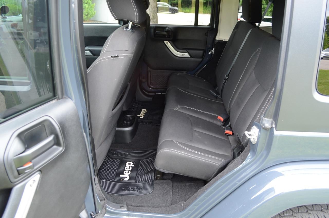 2018 Jeep Wrangler JK Unlimited Sahara 4WD