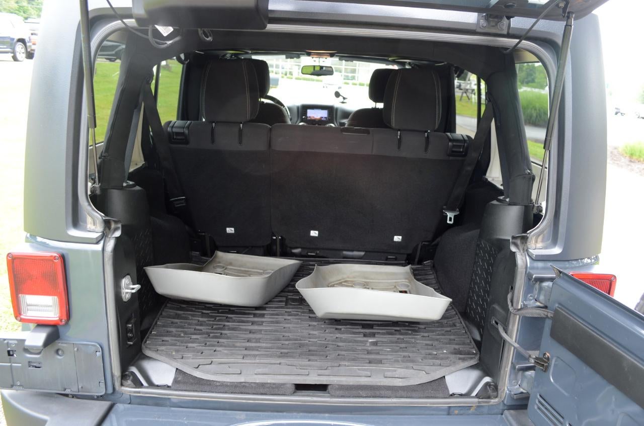 2018 Jeep Wrangler JK Unlimited Sahara 4WD