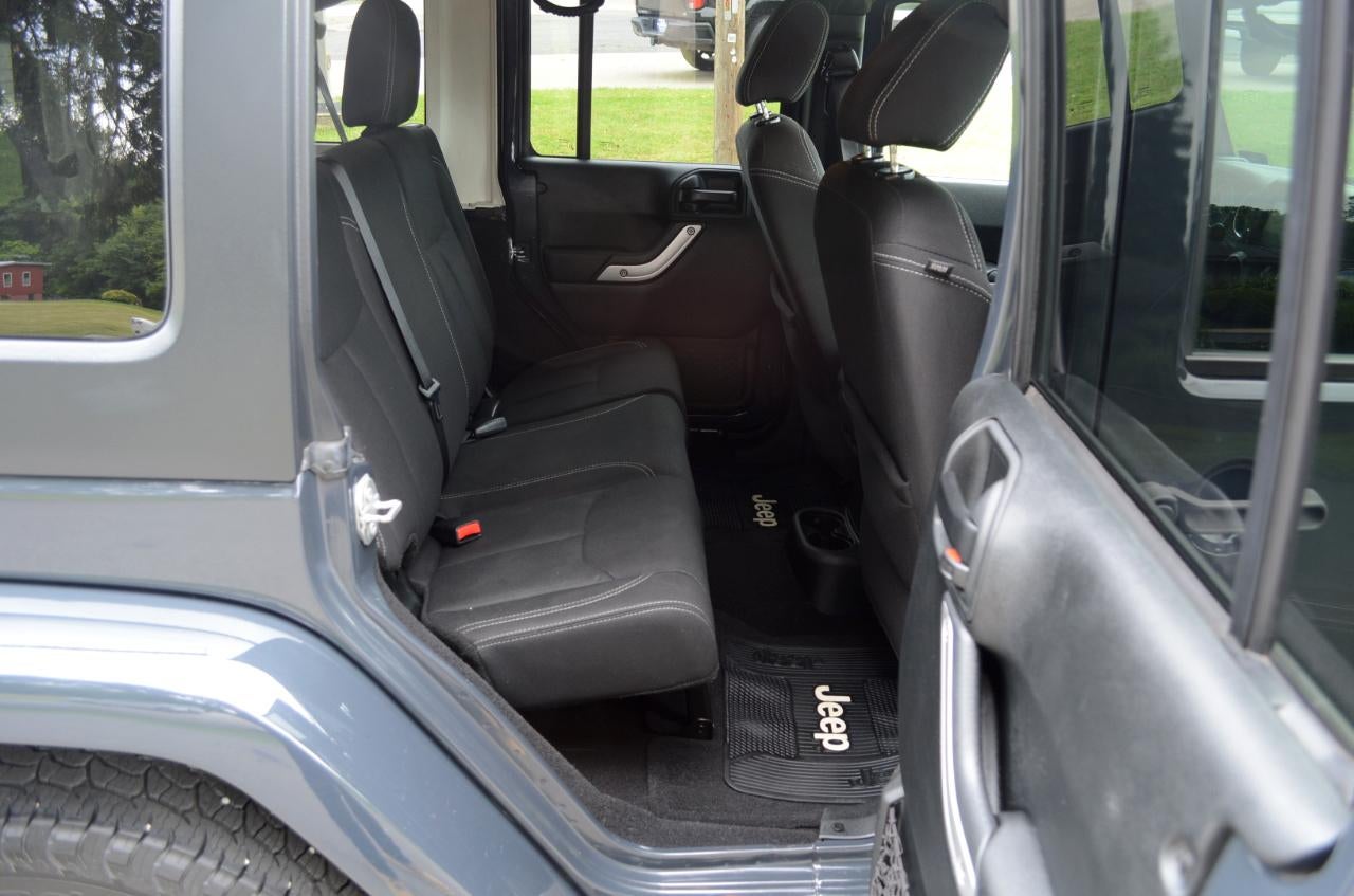 2018 Jeep Wrangler JK Unlimited Sahara 4WD