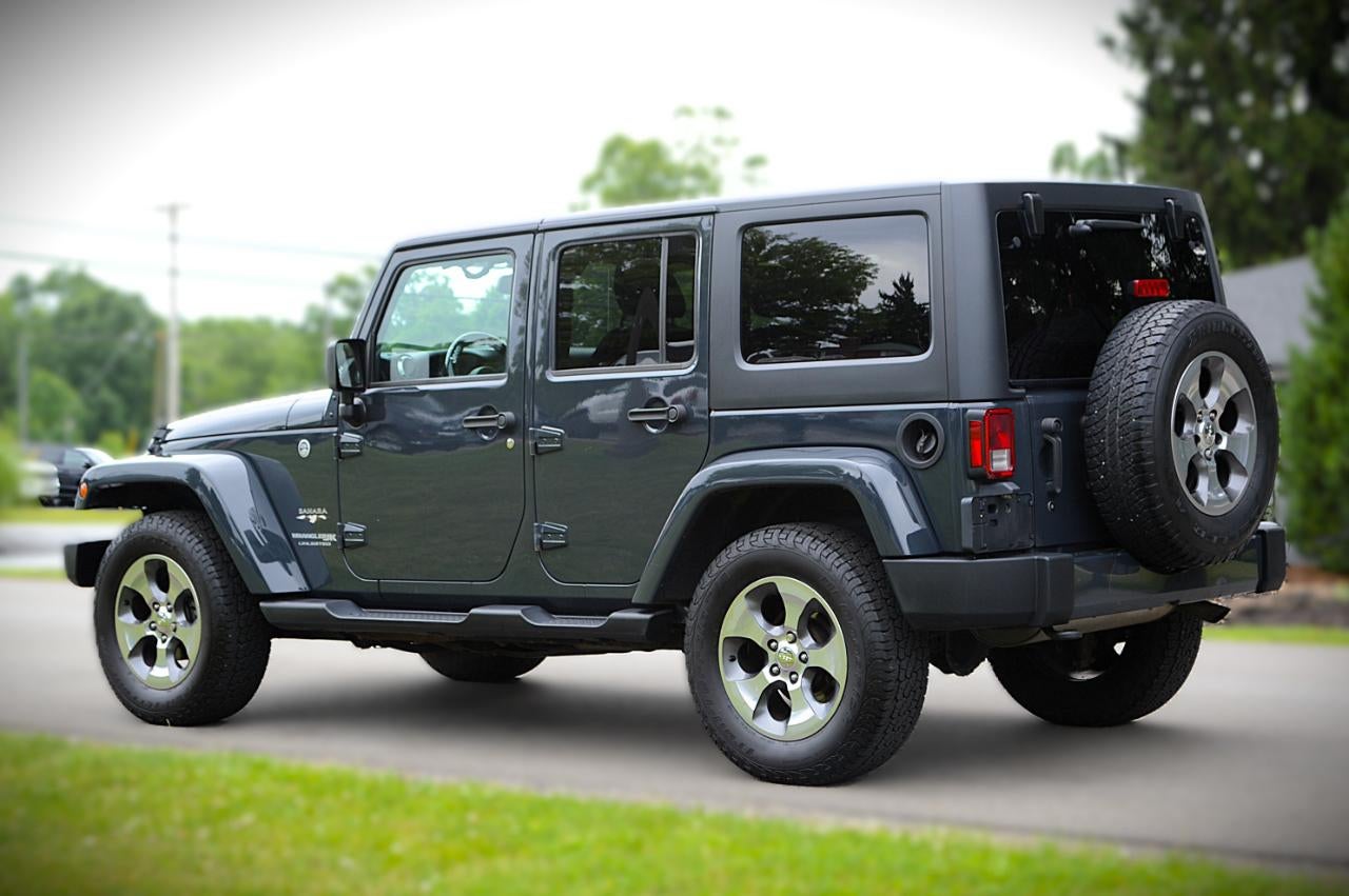 2018 Jeep Wrangler JK Unlimited Sahara 4WD