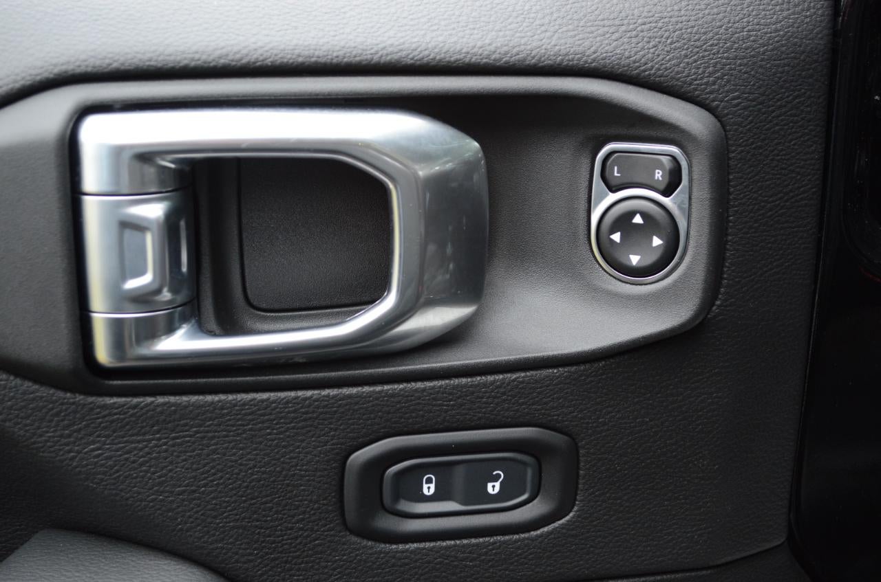 2023 Jeep Wrangler Unlimited Sahara