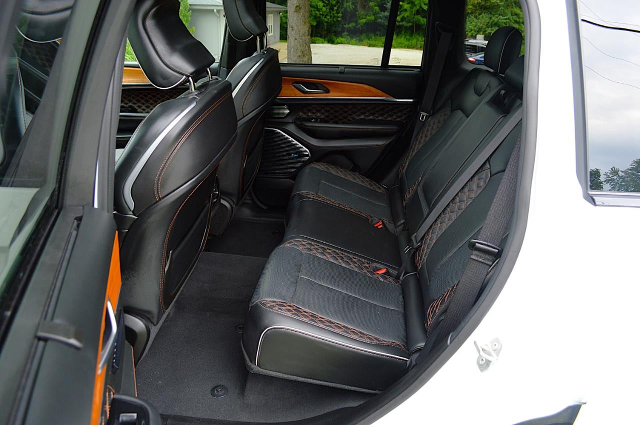 2024 Jeep Grand Cherokee Summit 4WD