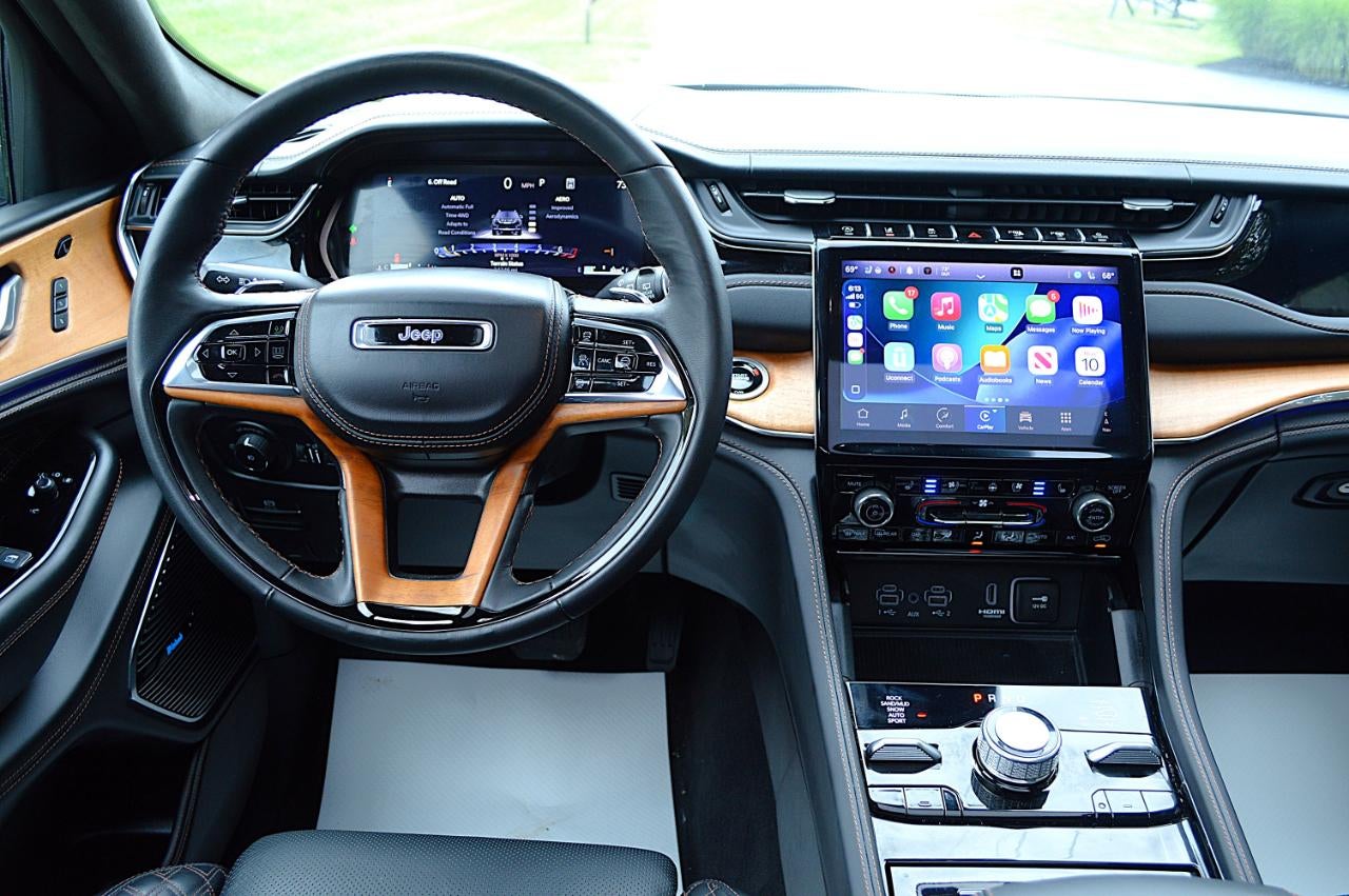2024 Jeep Grand Cherokee Summit 4WD