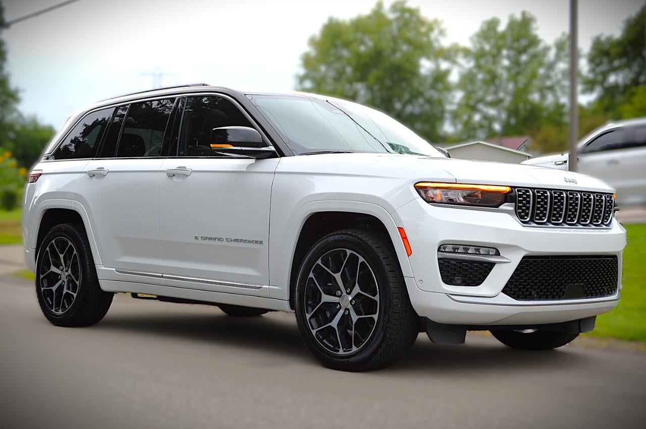 2024 Jeep Grand Cherokee Summit 4WD