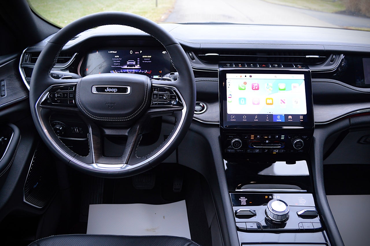 2023 Jeep Grand Cherokee L Overland 4WD