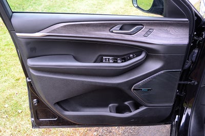 2023 Jeep Grand Cherokee L Overland 4WD