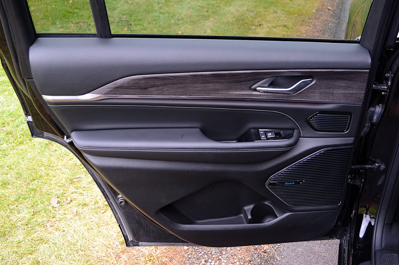 2023 Jeep Grand Cherokee L Overland 4WD