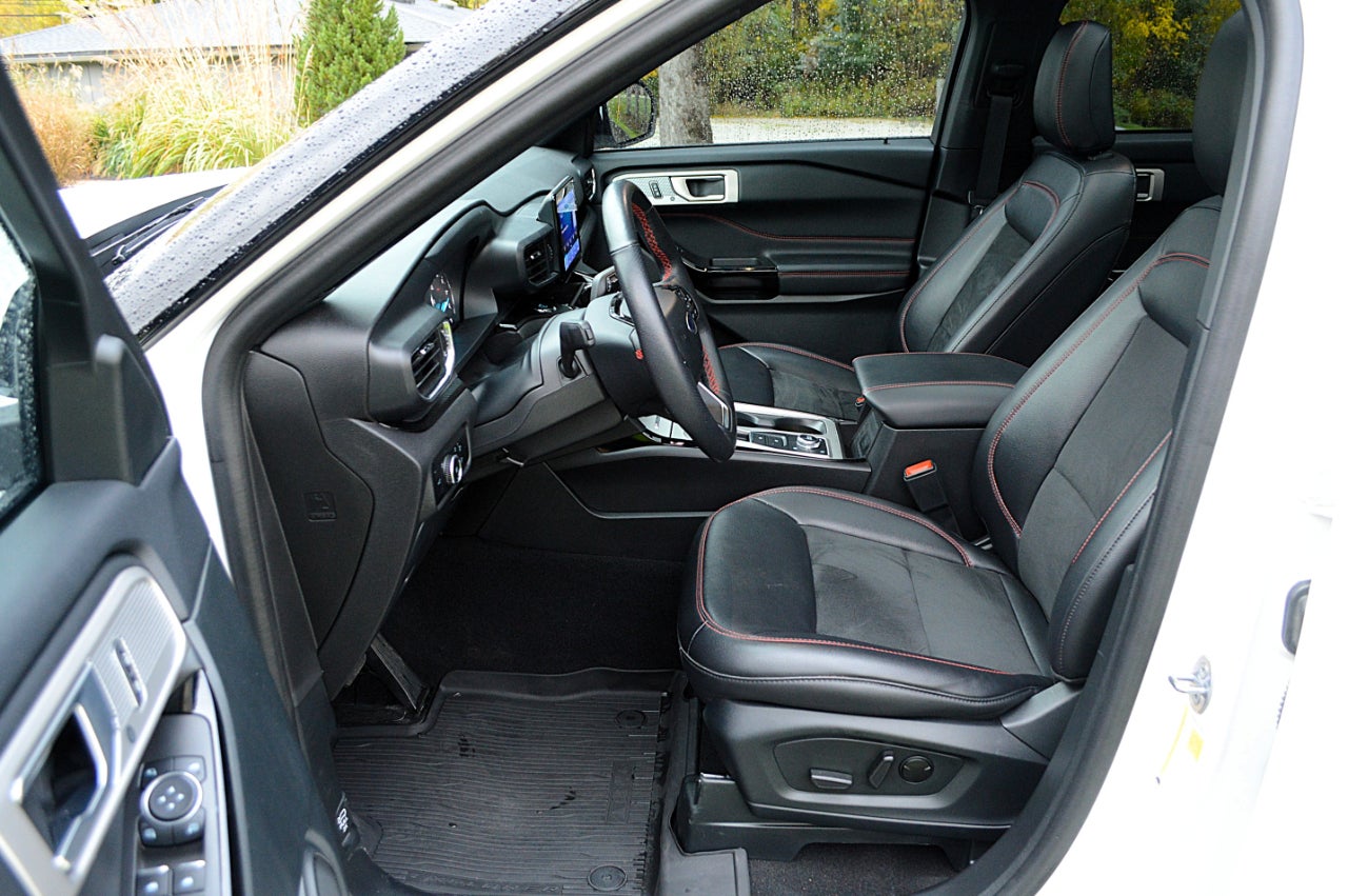 2024 Ford Explorer ST-Line AWD