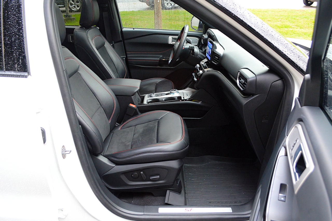 2024 Ford Explorer ST-Line AWD