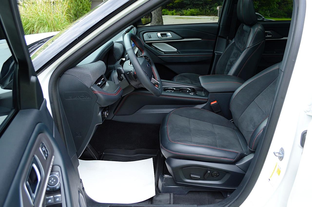 2025 Ford Explorer ST AWD