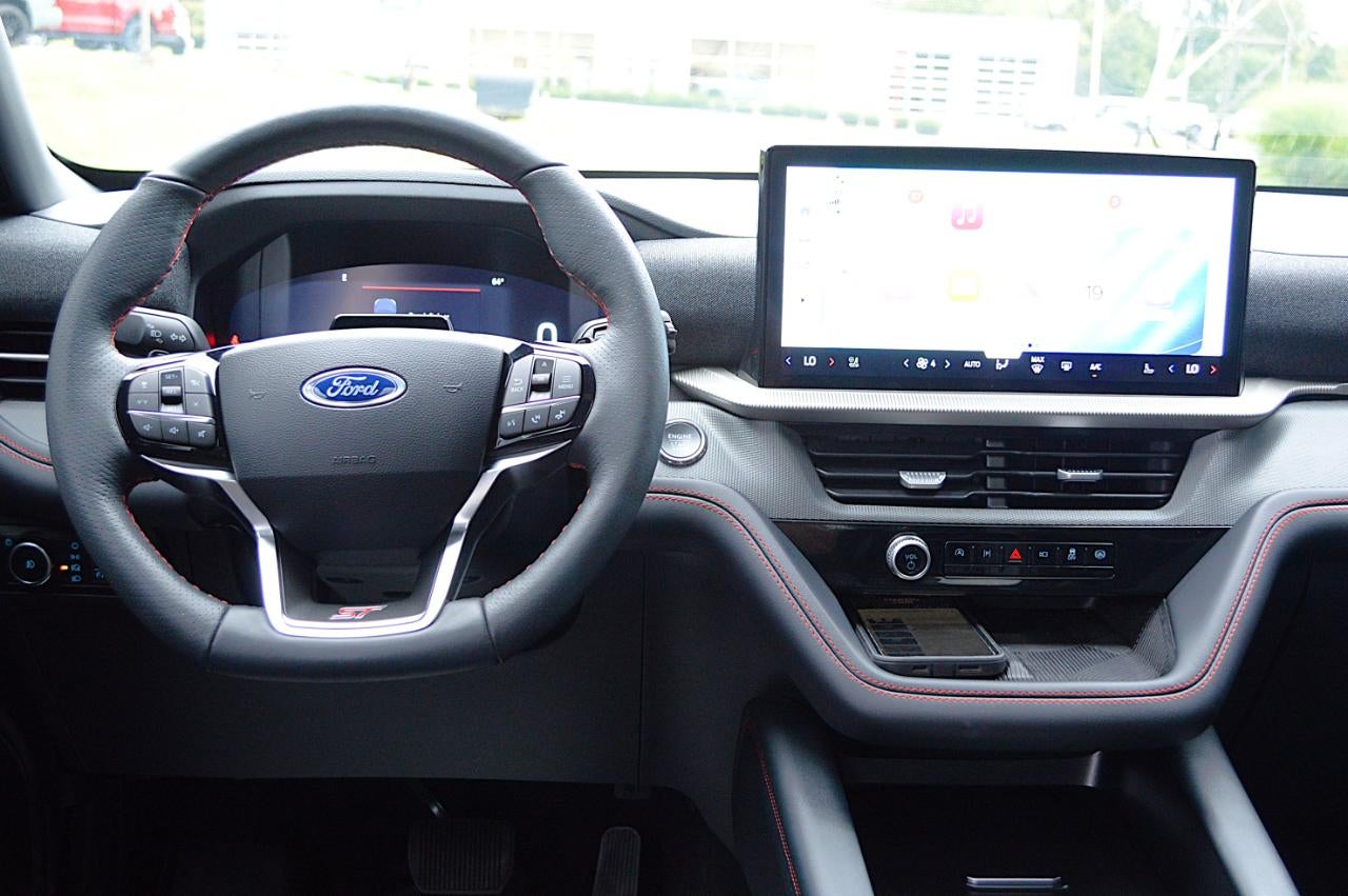 2025 Ford Explorer ST AWD