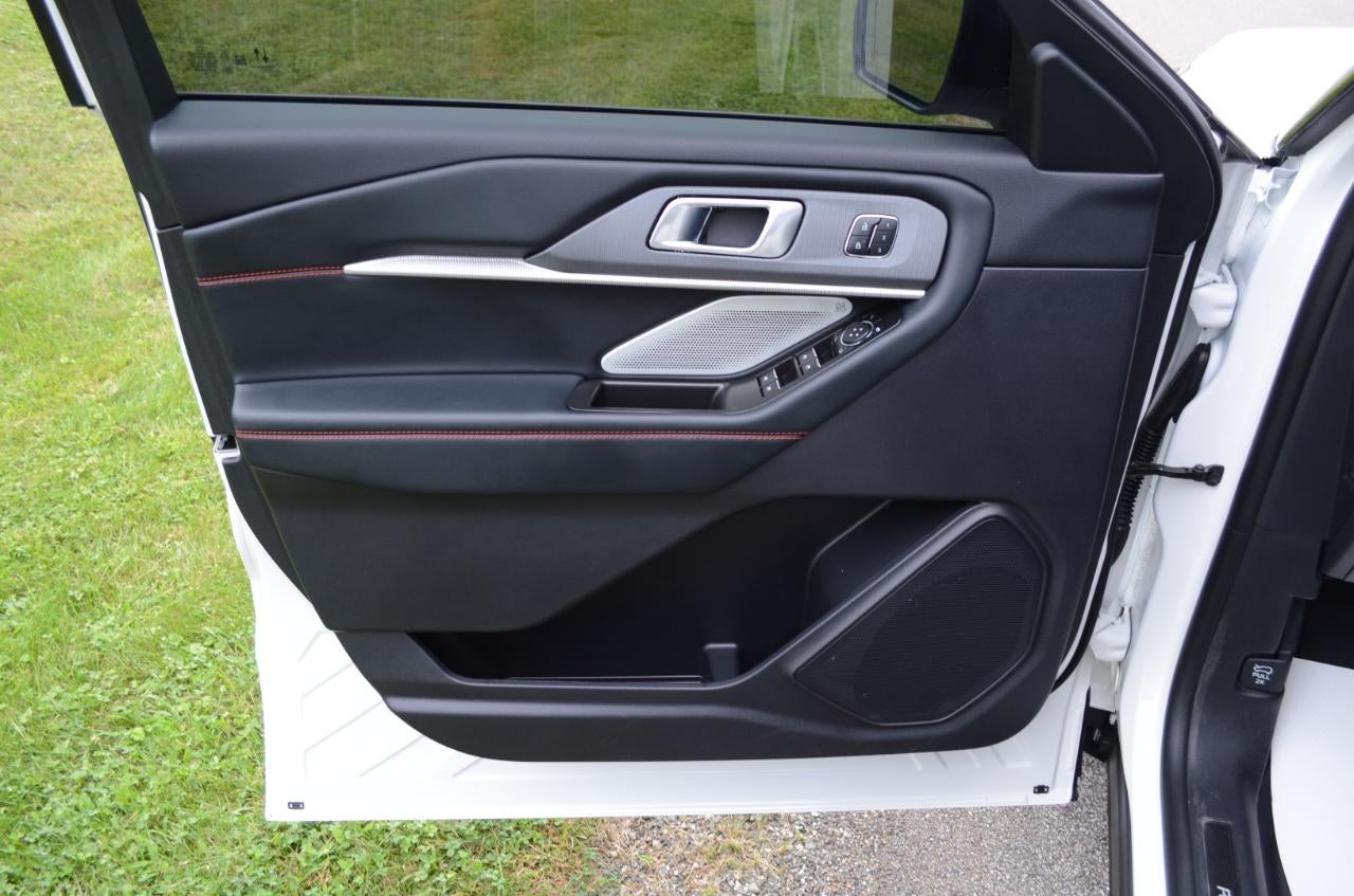 2025 Ford Explorer ST AWD