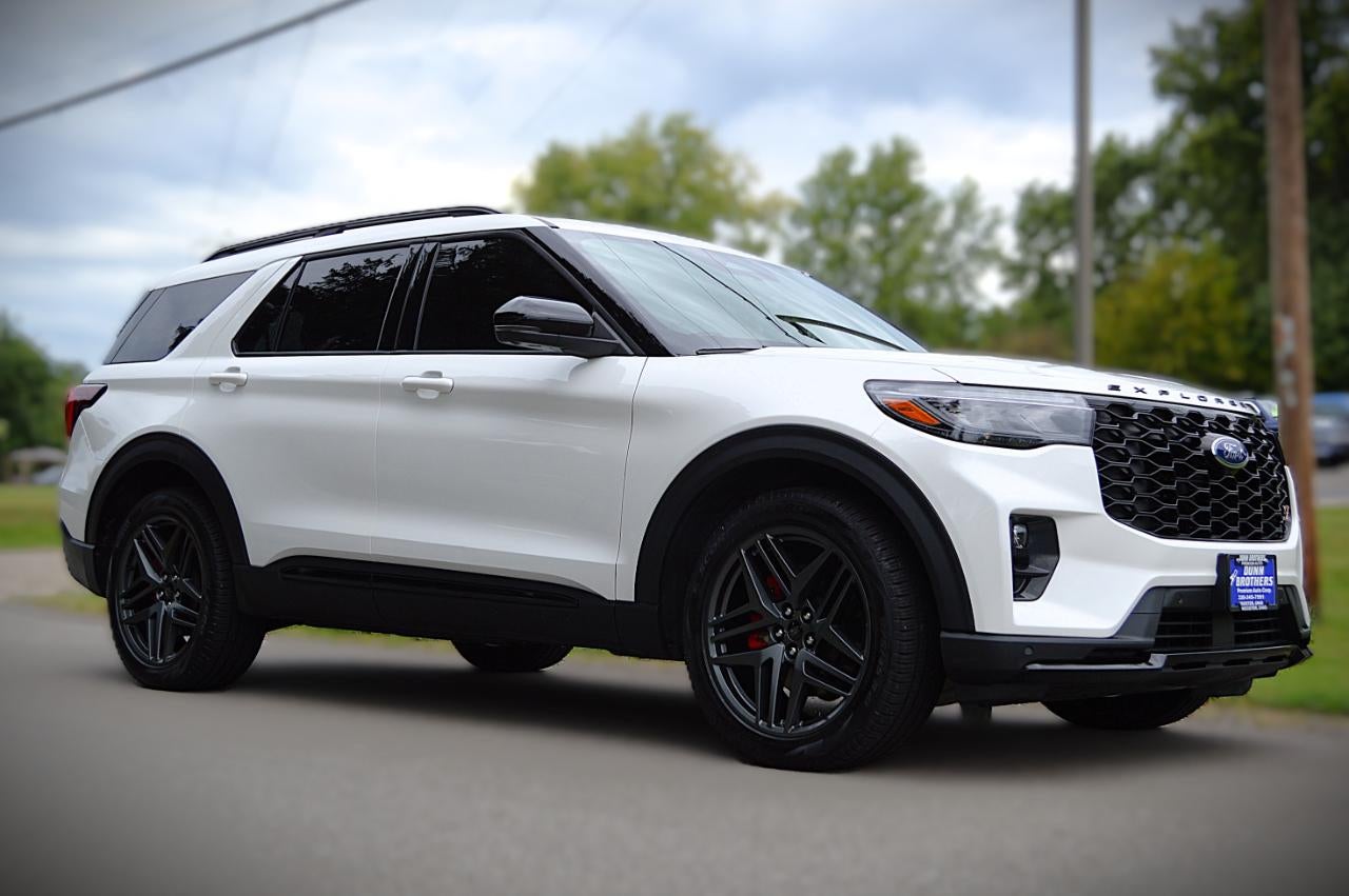 2025 Ford Explorer ST AWD