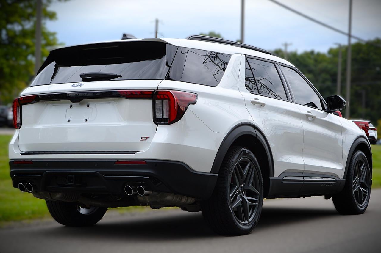 2025 Ford Explorer ST AWD