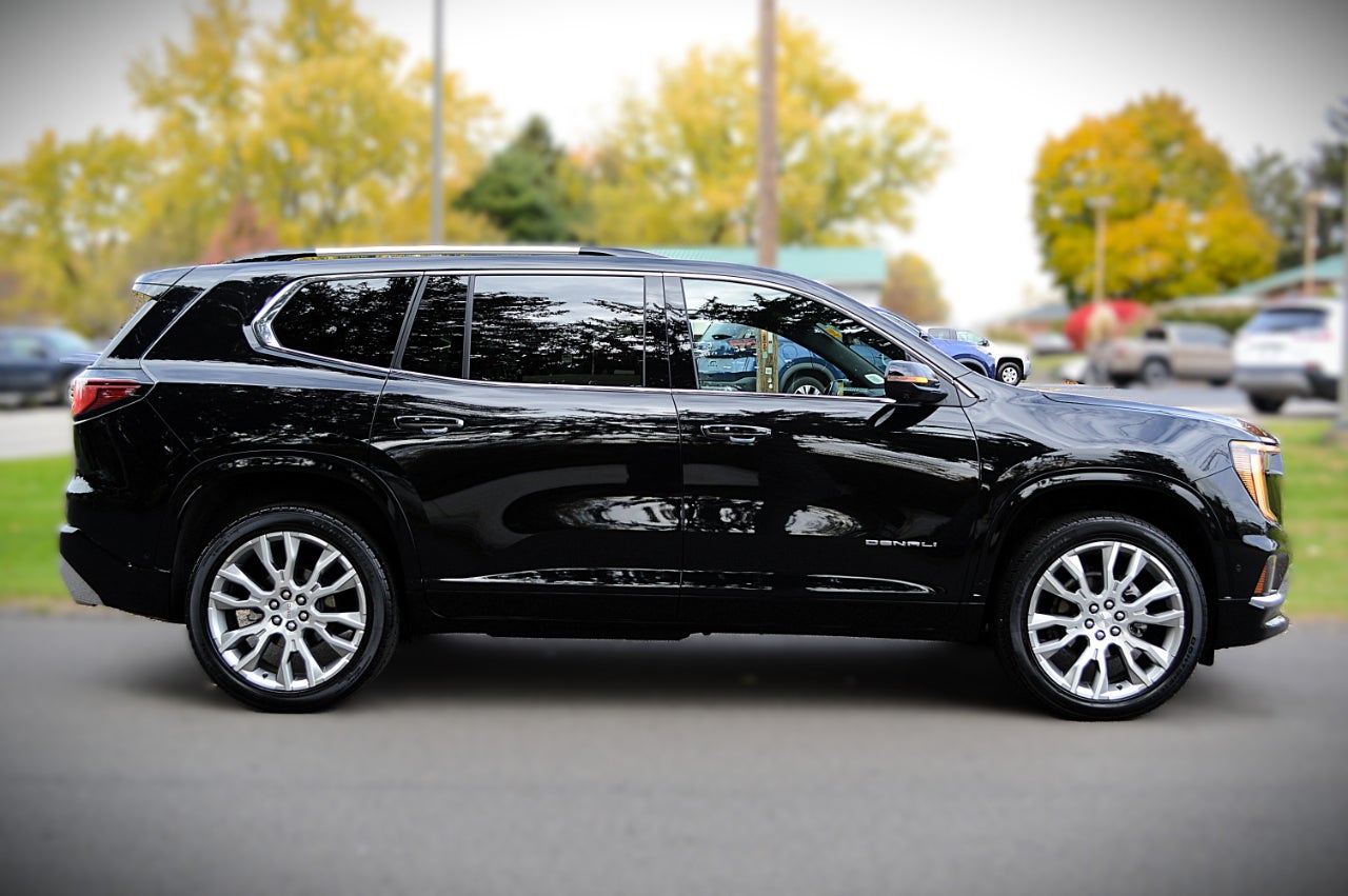 2024 GMC Acadia Denali AWD