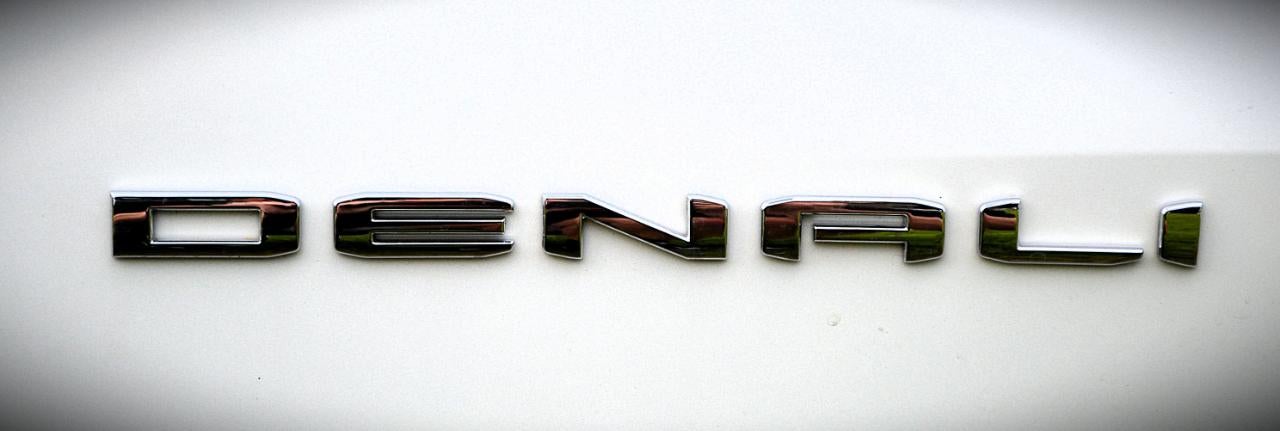 2024 GMC Acadia Denali AWD