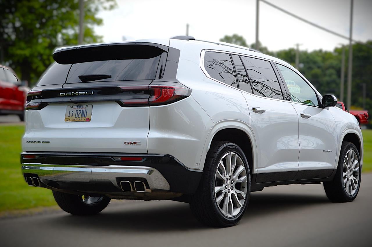 2024 GMC Acadia Denali AWD