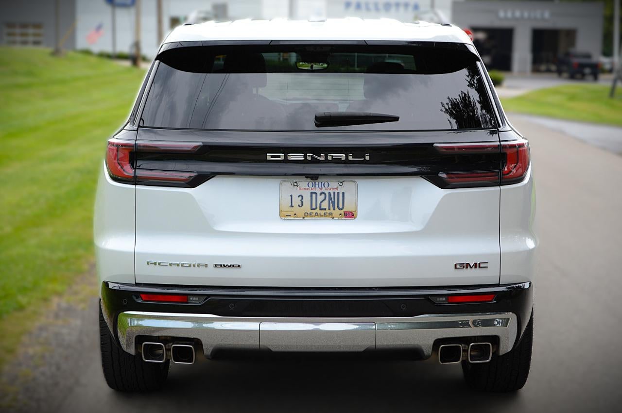 2024 GMC Acadia Denali AWD