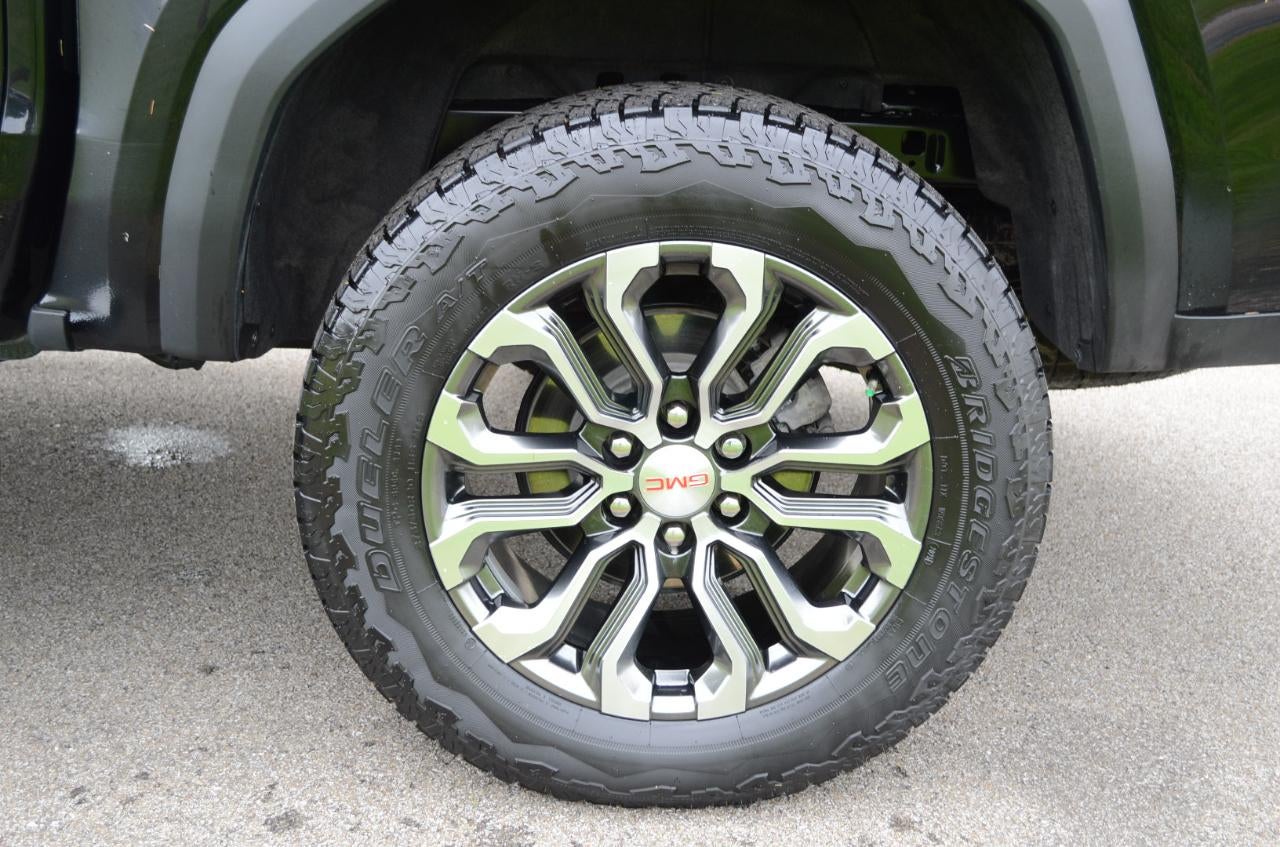 2025 GMC Canyon Denali Crew Cab 4WD