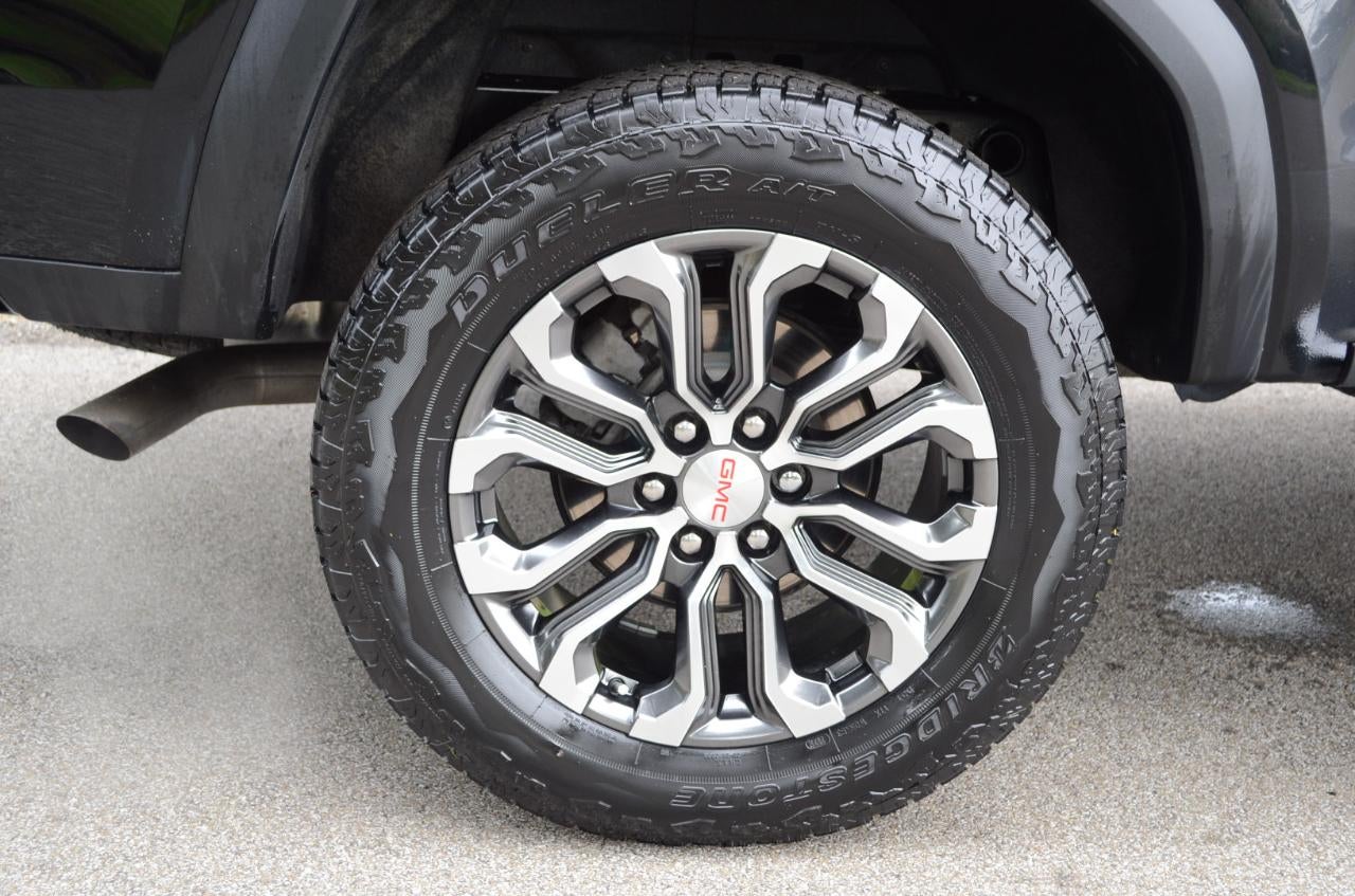 2025 GMC Canyon Denali Crew Cab 4WD
