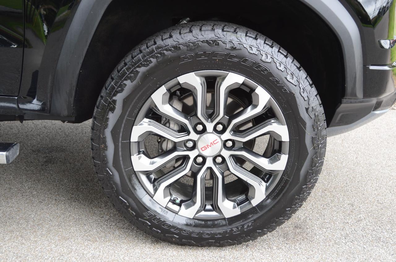 2025 GMC Canyon Denali Crew Cab 4WD
