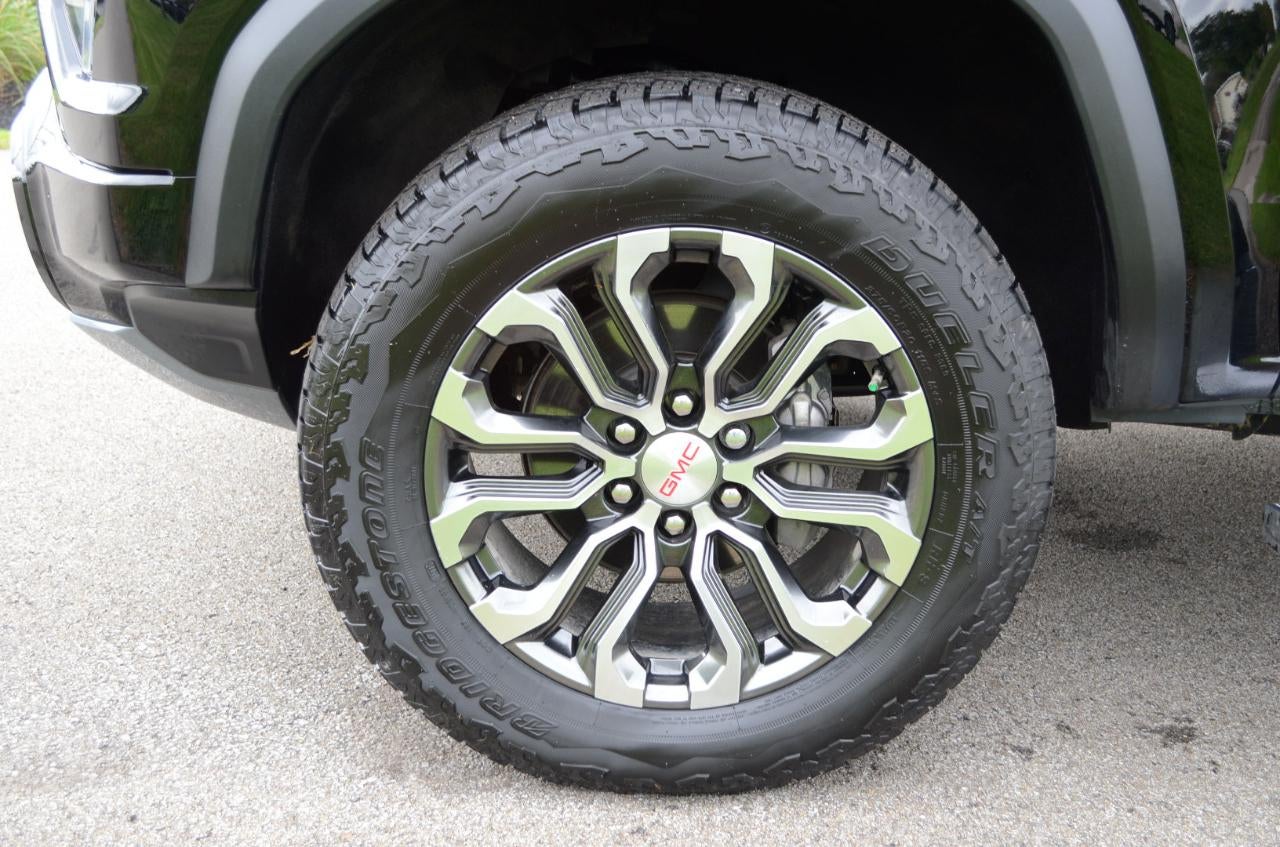 2025 GMC Canyon Denali Crew Cab 4WD