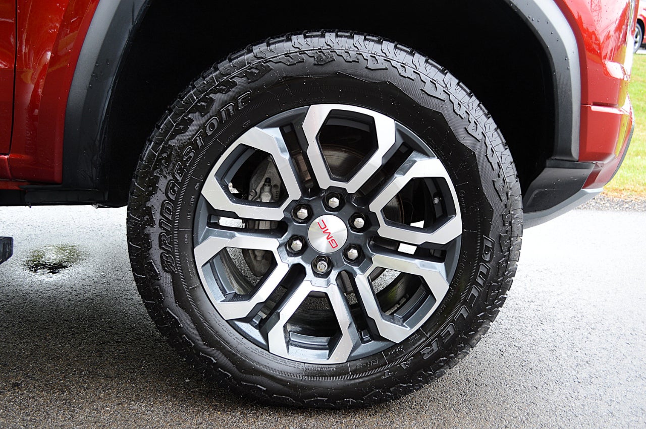 2023 GMC Canyon AT4 Crew Cab 4WD