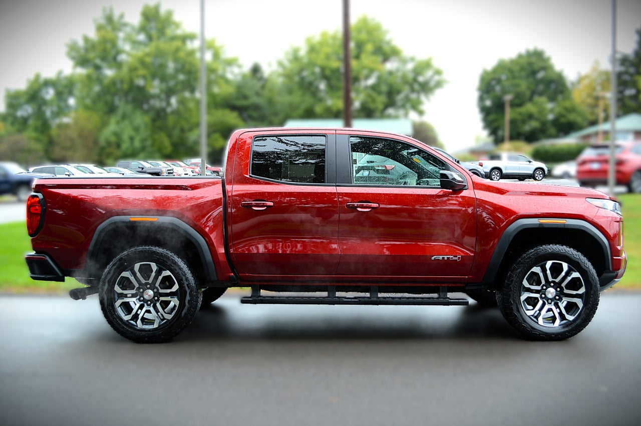 2023 GMC Canyon AT4 Crew Cab 4WD
