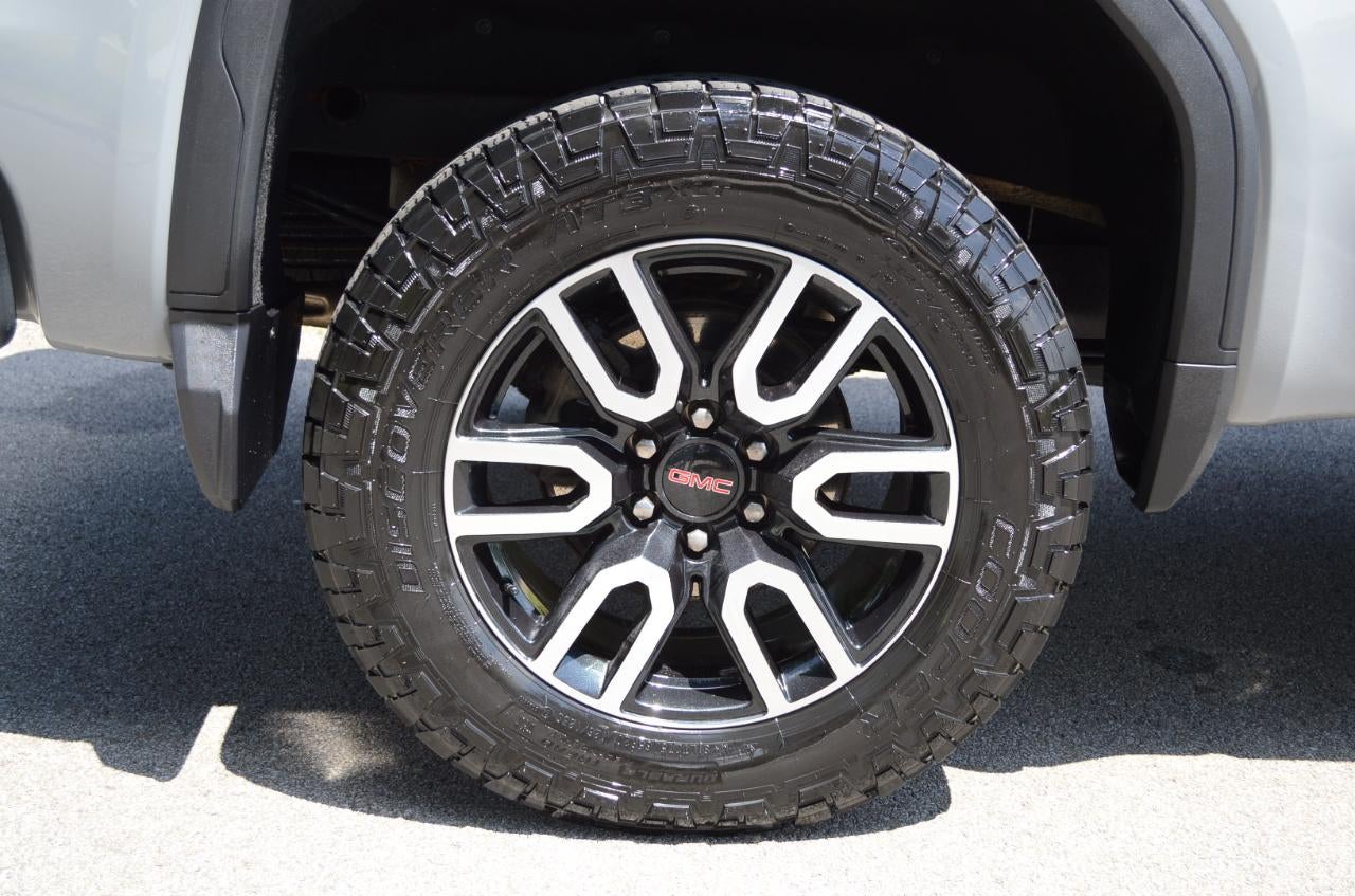 2024 GMC Sierra 1500 AT4 Crew Cab 4WD