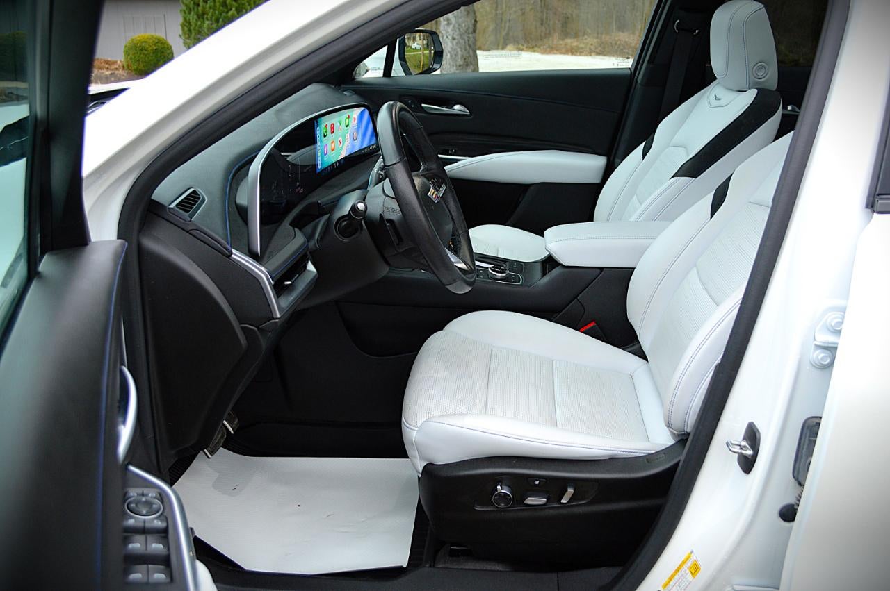 2024 Cadillac XT4 Sport AWD