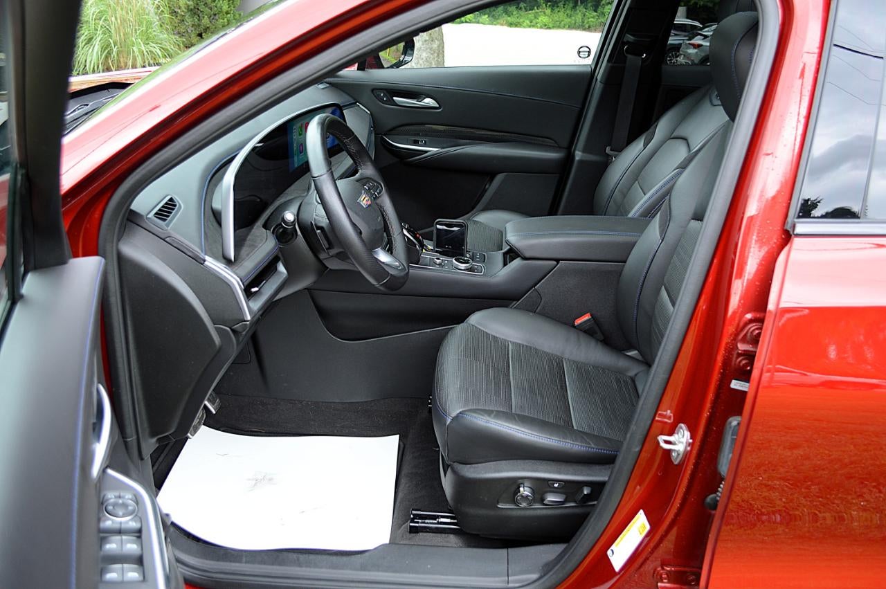 2024 Cadillac XT4 Sport AWD