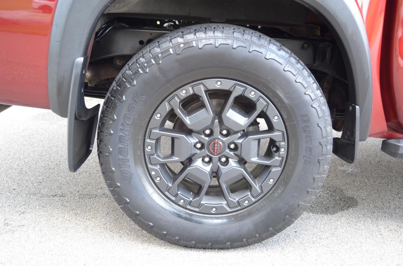 2023 Nissan Frontier PRO-4X Crew Cab 4WD