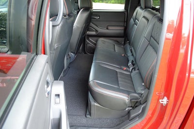 2023 Nissan Frontier PRO-4X Crew Cab 4WD
