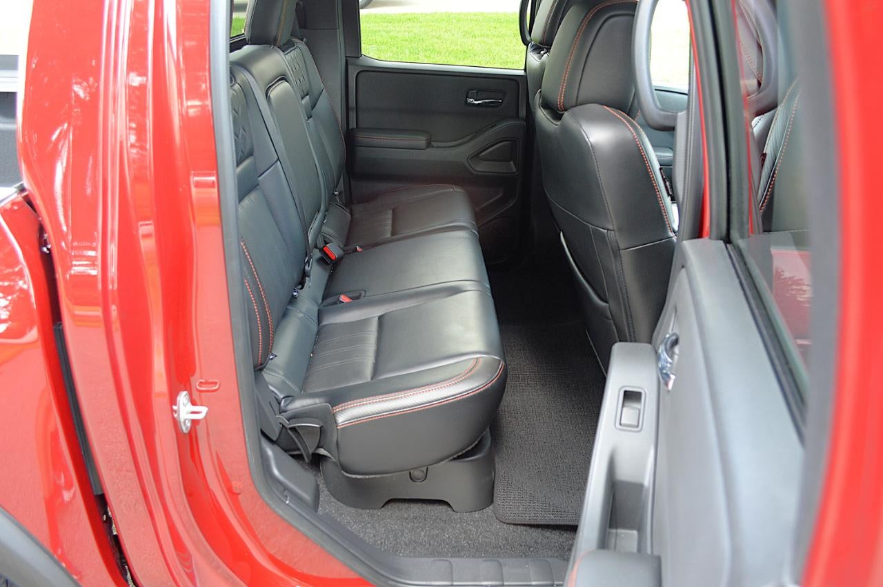 2023 Nissan Frontier PRO-4X Crew Cab 4WD