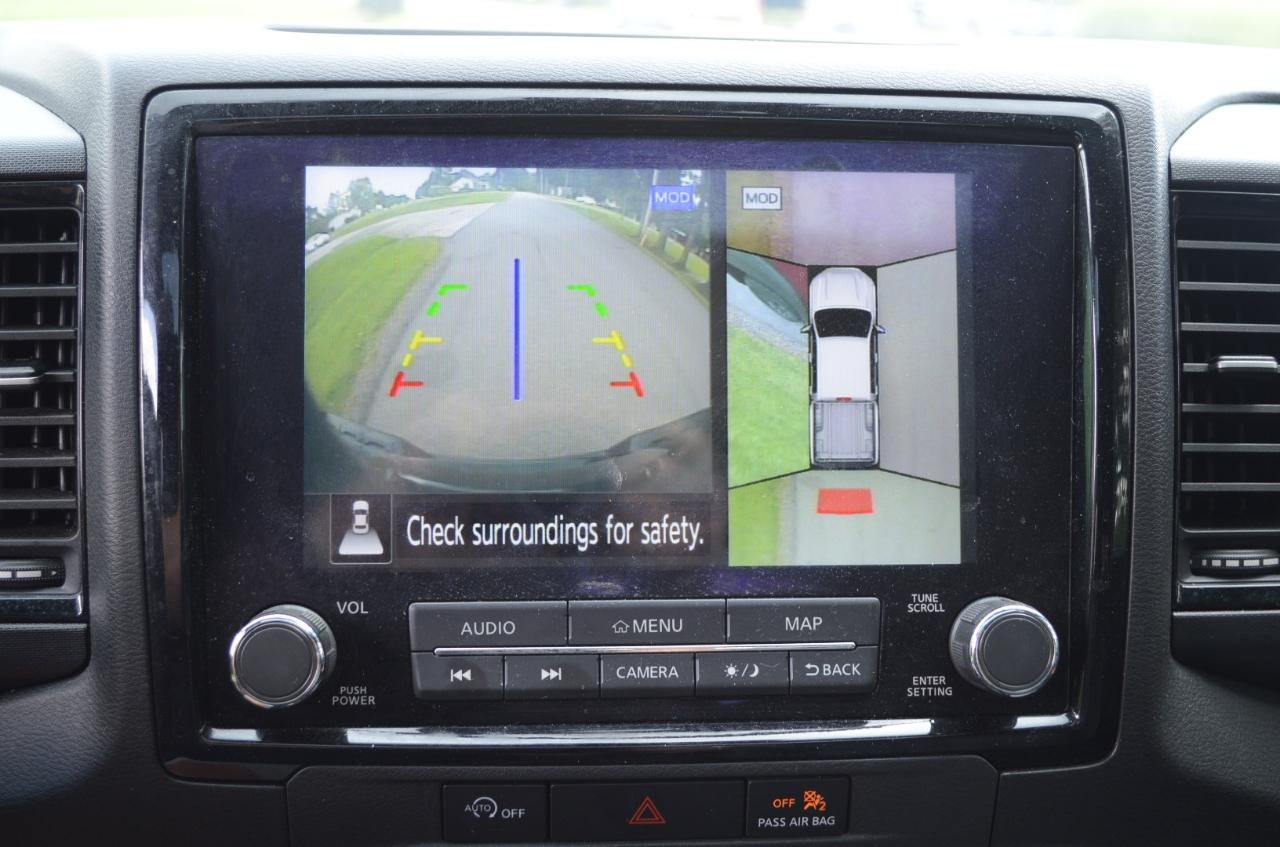 2023 Nissan Frontier PRO-4X Crew Cab 4WD