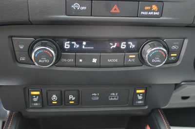 2023 Nissan Frontier PRO-4X Crew Cab 4WD