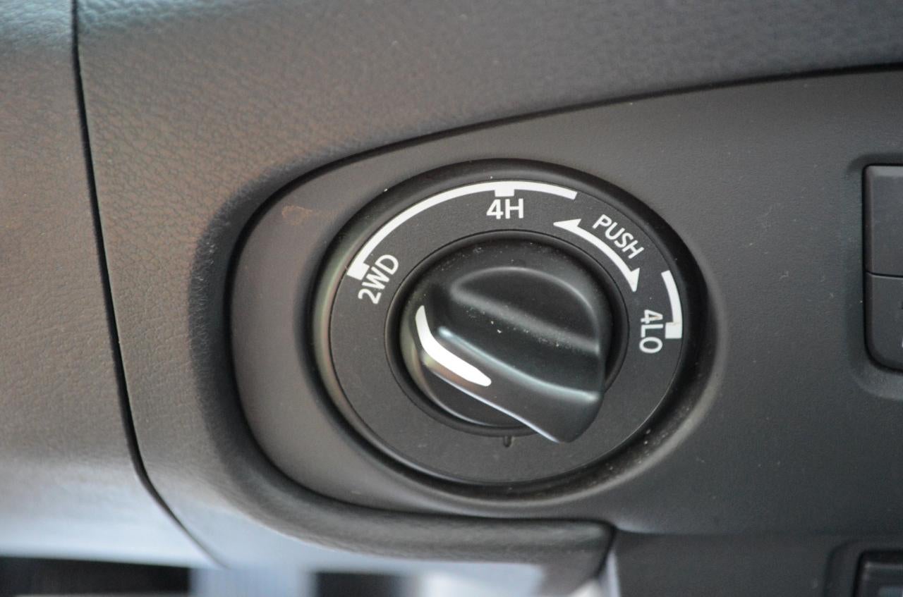 2023 Nissan Frontier PRO-4X Crew Cab 4WD