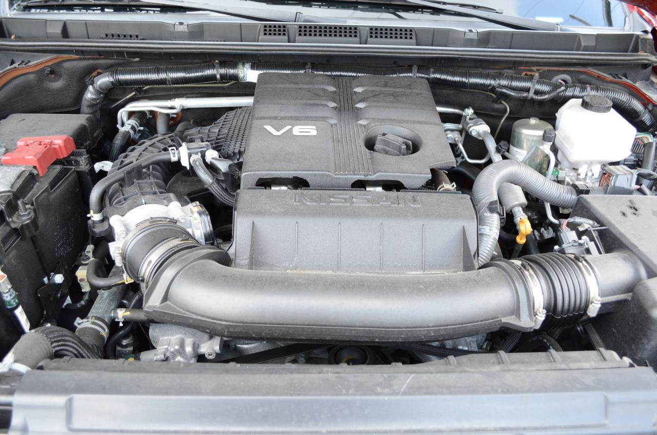 2023 Nissan Frontier PRO-4X Crew Cab 4WD