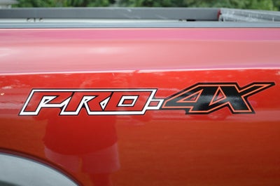 2023 Nissan Frontier PRO-4X Crew Cab 4WD