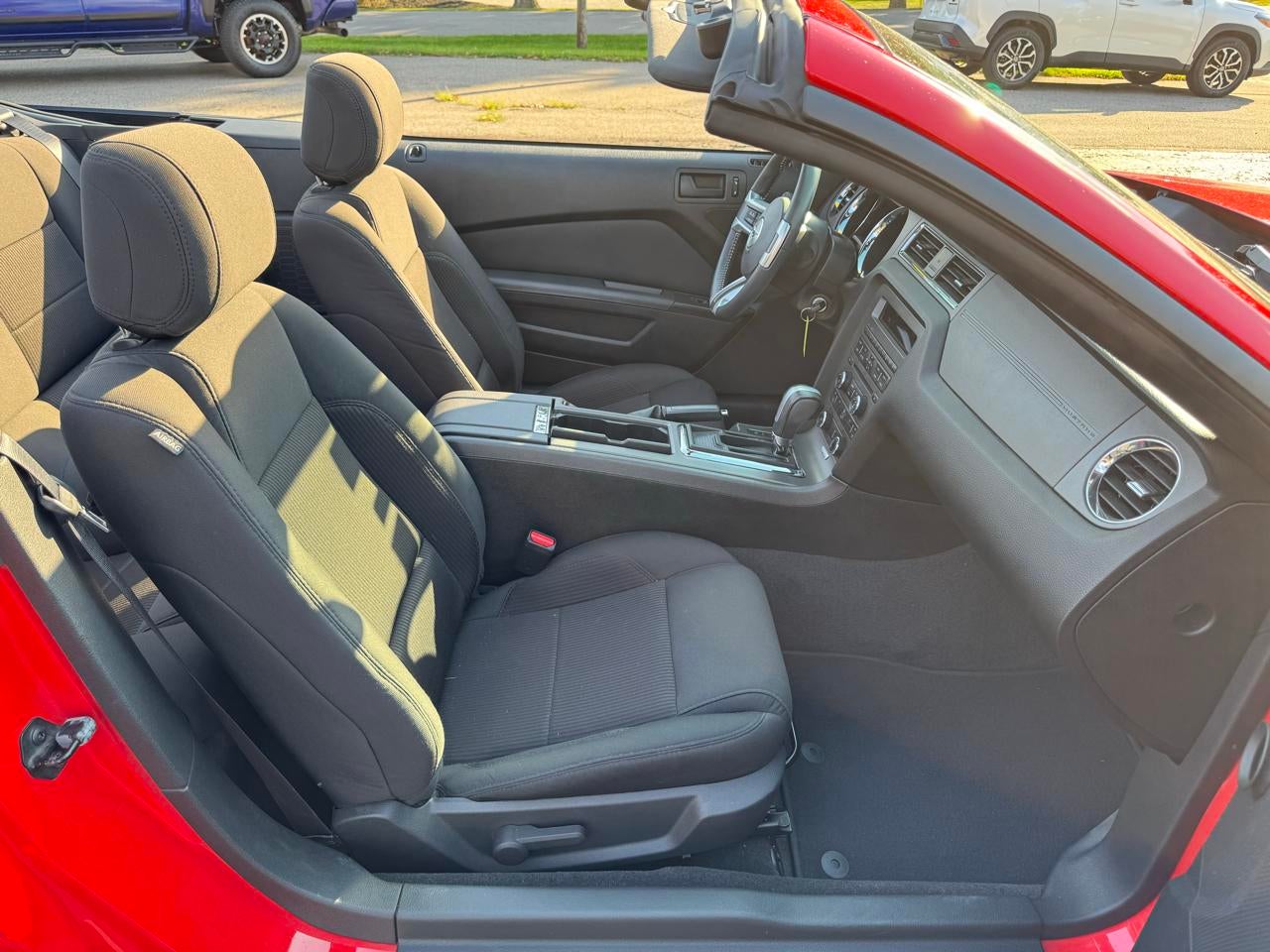 2013 Ford Mustang V6 Convertible