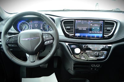 2022 Chrysler Pacifica Touring L AWD