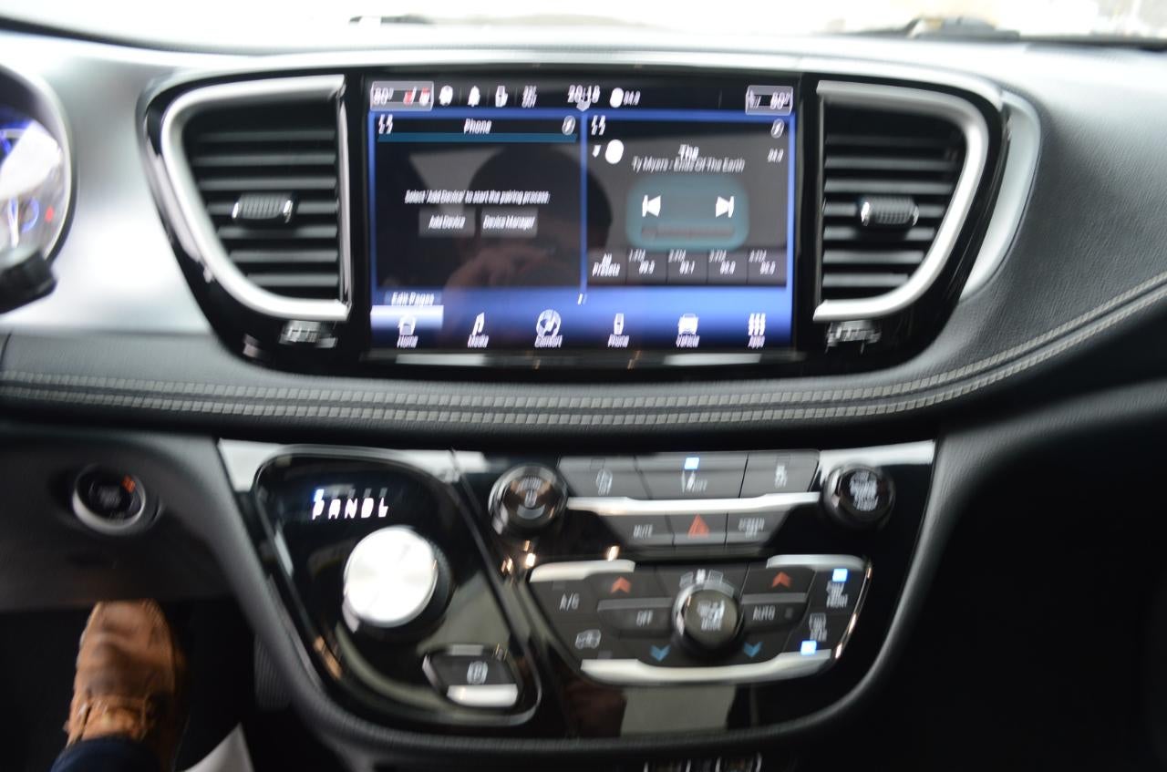 2022 Chrysler Pacifica Touring L AWD