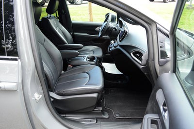 2023 Chrysler Pacifica Touring L AWD