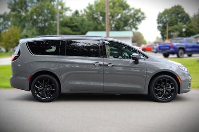 2023 Chrysler Pacifica Touring L AWD