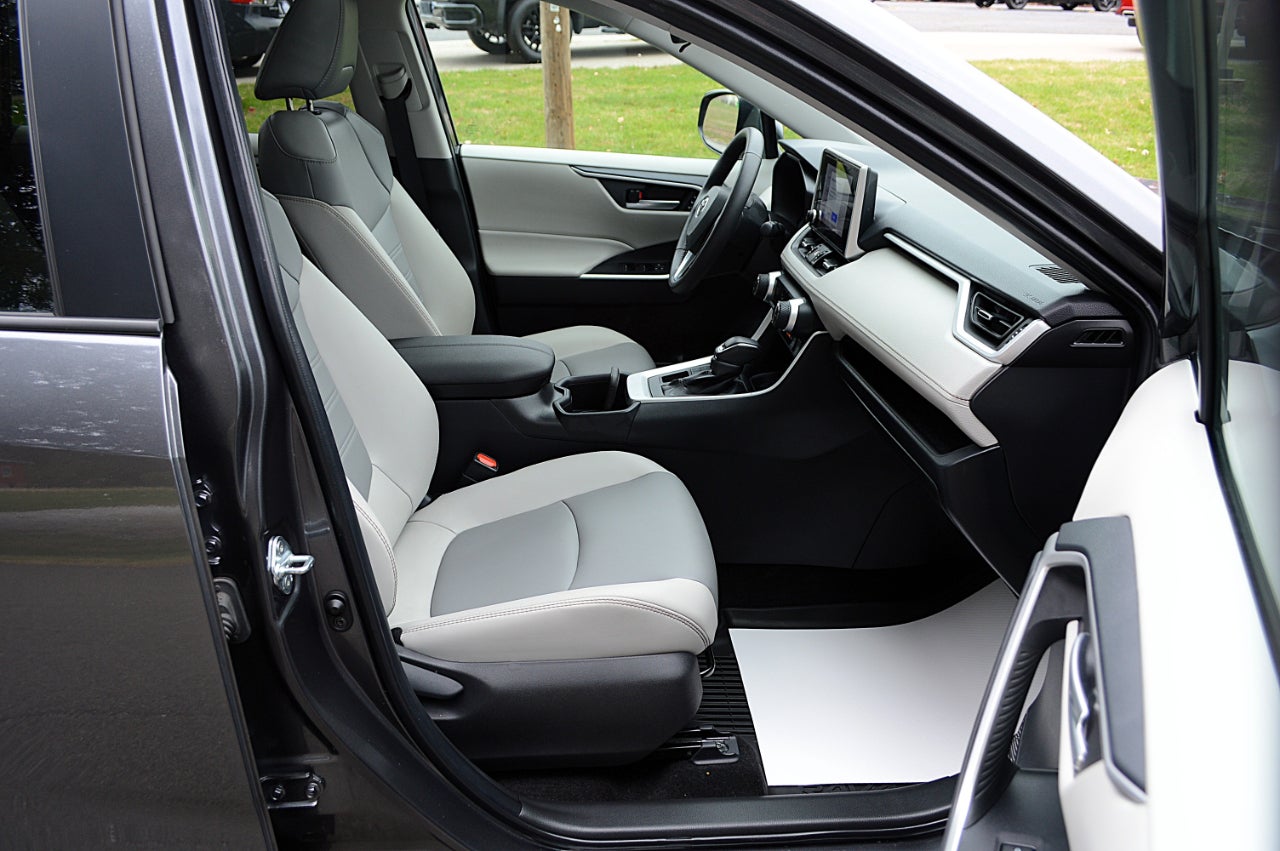 2025 Toyota RAV4 XLE Premium AWD