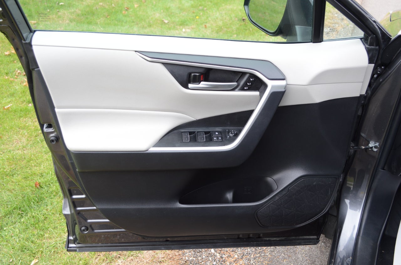 2025 Toyota RAV4 XLE Premium AWD