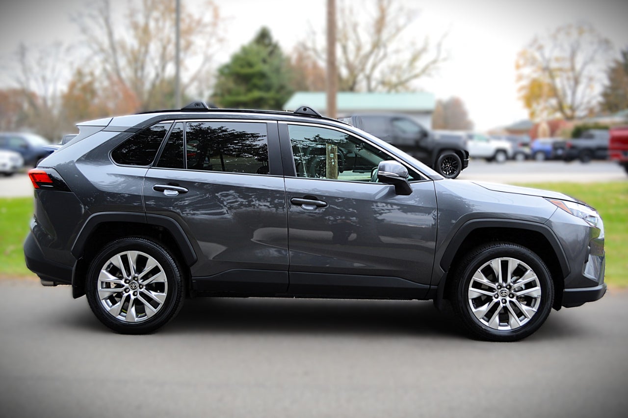 2025 Toyota RAV4 XLE Premium AWD