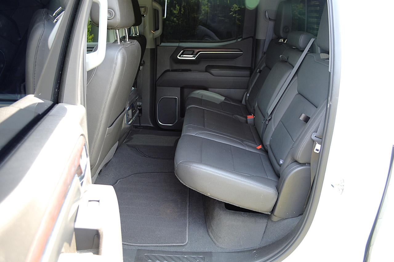 2022 GMC Sierra 1500 SLT Crew Cab 4WD