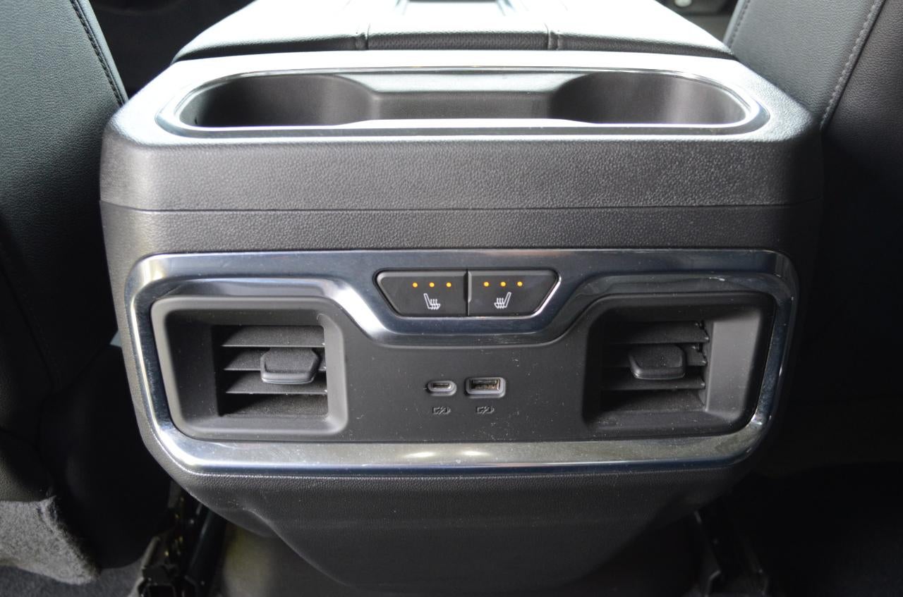 2022 GMC Sierra 1500 SLT Crew Cab 4WD