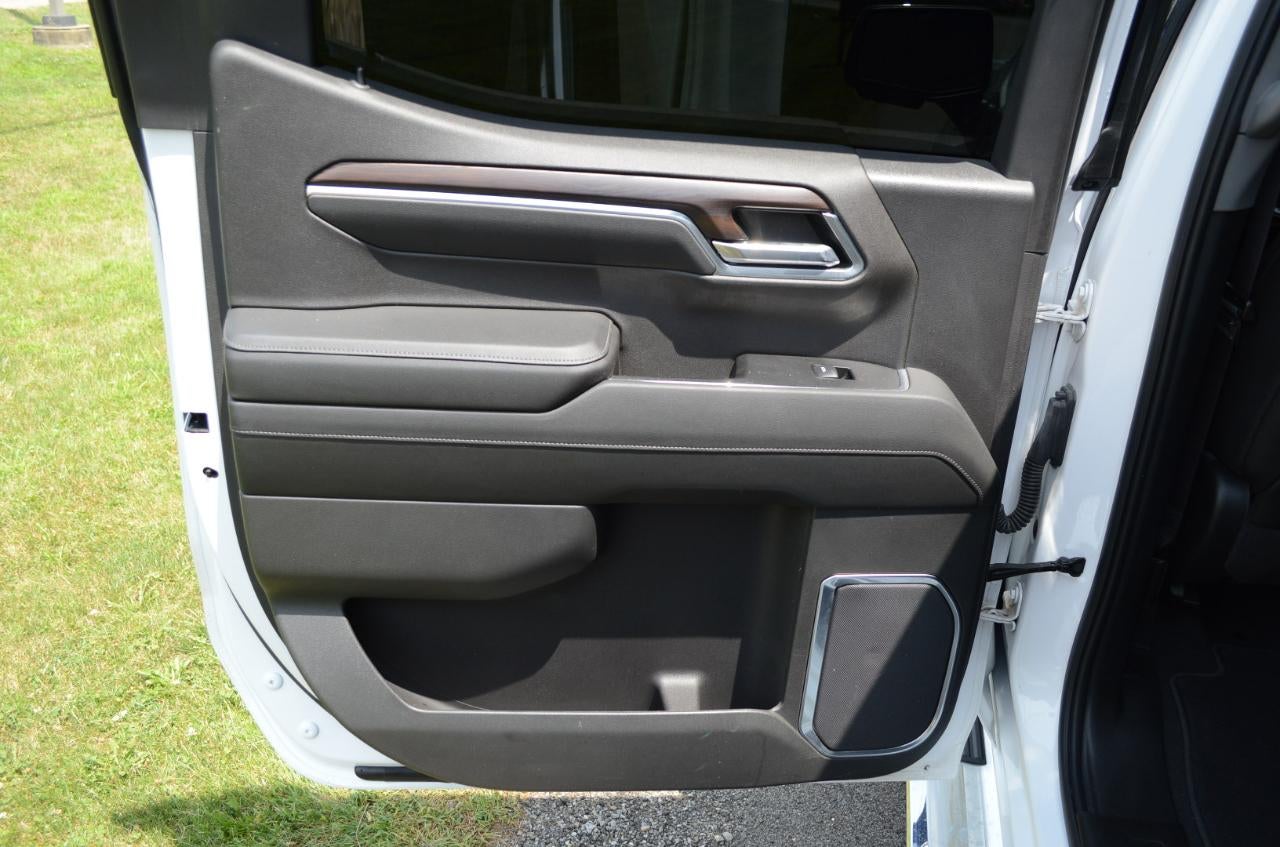 2022 GMC Sierra 1500 SLT Crew Cab 4WD